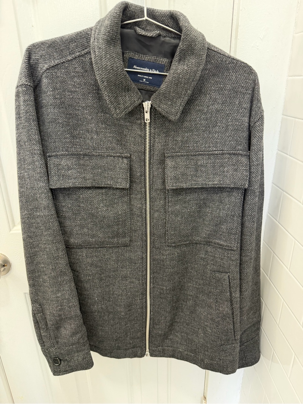 Abercrombie & Fitch Men's Gray Zip-Front Shirt Jacket